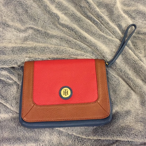 Tommy hilfiger clutch