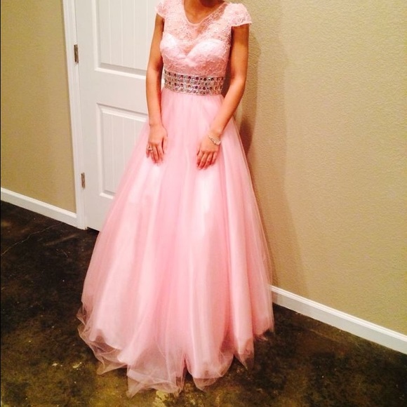 Prom dress - Picture 4 of 4