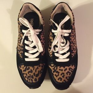 🌟PRICE ⬇️🌟Mossimo Leopard Print Sneakers