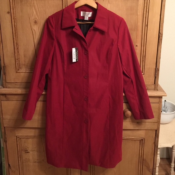 Beautiful Red Trench Coat NWT Petite 8