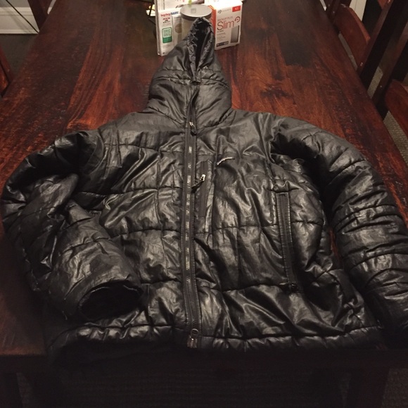 Men Medium Patagonia puffer jacket.