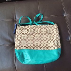 Beautiful Coach bag!!! 🙋🏼