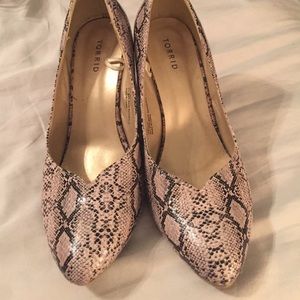 Snake skin print wedges