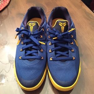 REDUCED! Nike Kobe IX-boys size 6Y/women sz 7.5