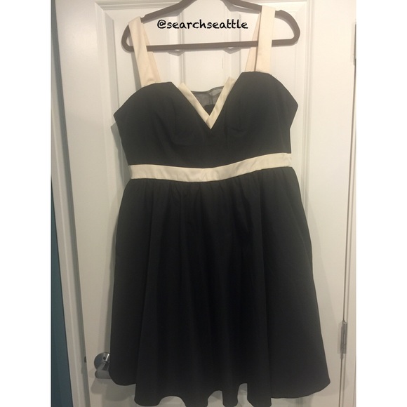 Black and Cream Special Occassion Dress NWT {16}