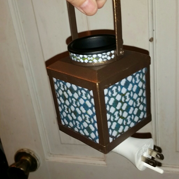 Plug in sensy wax warmer