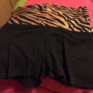 Zebra yoga shorts 😛