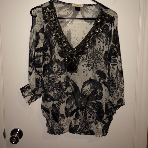 Black and white see through Arden B top - Picture 1 of 4