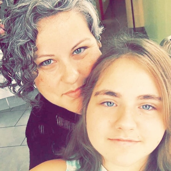 Meet your Posher, Vanessa - Picture 1 of 1