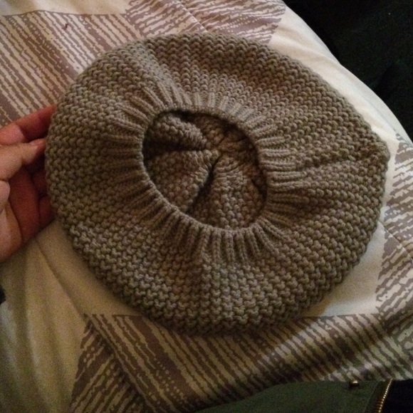 Forever 21 Beanie - Picture 2 of 2