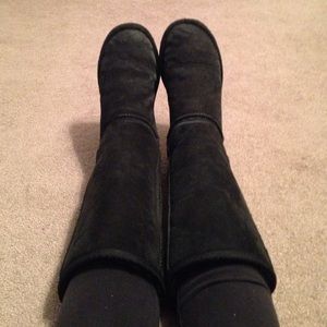 Black Uggs
