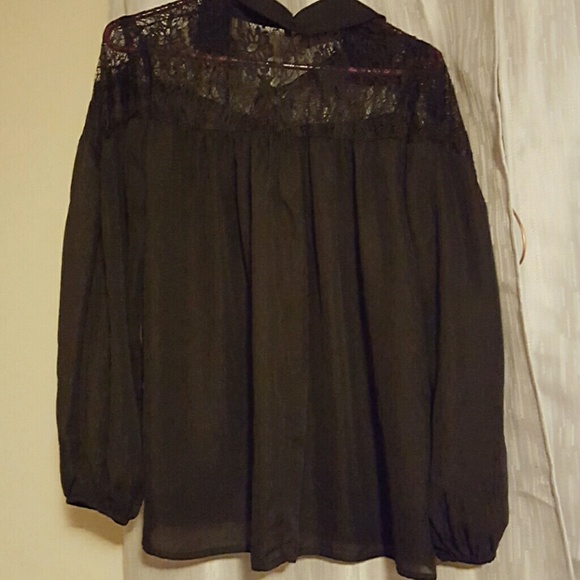 Shirt - Picture 2 of 4
