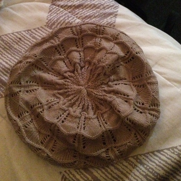 Forever 21 knit beanie - Picture 1 of 2