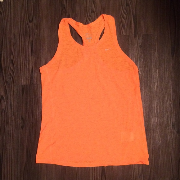Nike light weight tank