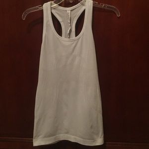 White lululemon tank top