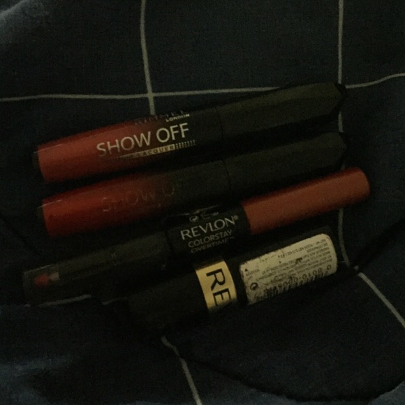 💗💗BUNDLE DRUGSTORE LIPSTICKS💗💗