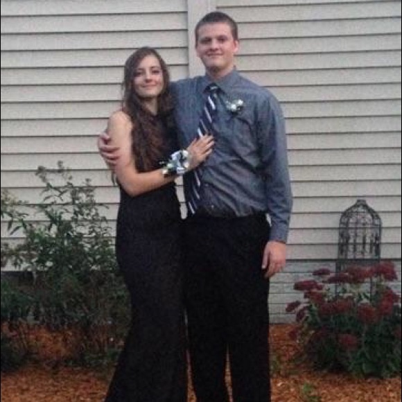 Meet your Posher, Hailey - Picture 1 of 1