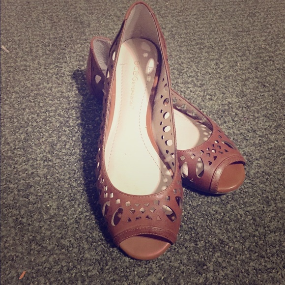BCBG generation tan flats size 5