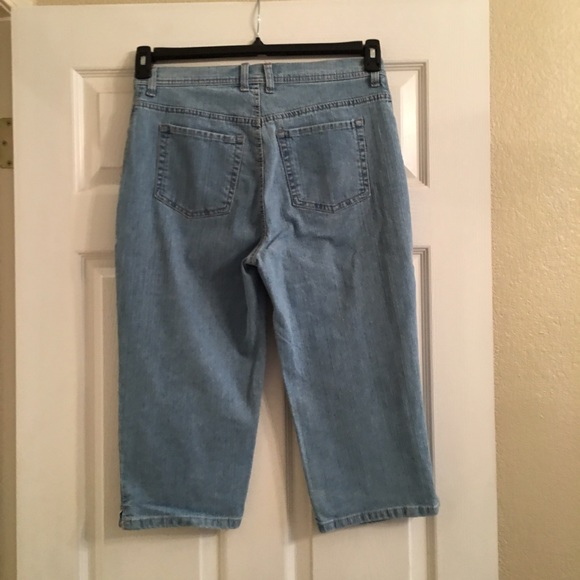Jean capris - Picture 2 of 3