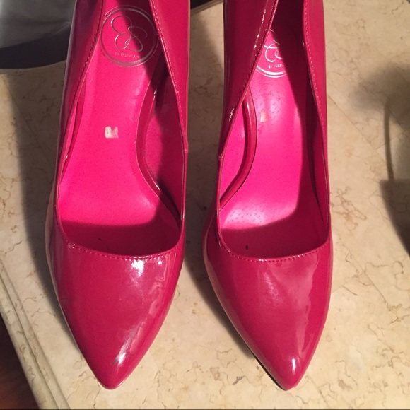 High heels - Picture 2 of 4