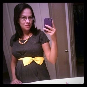 Liz Lange maternity dress(belt not included)