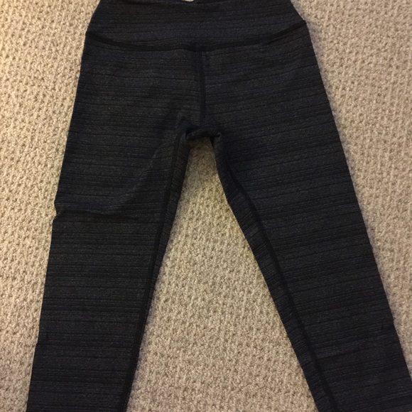 Beyond Yoga Stripe-Hype Capri Legging