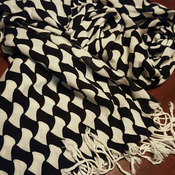 Scarf - Picture 2 of 2