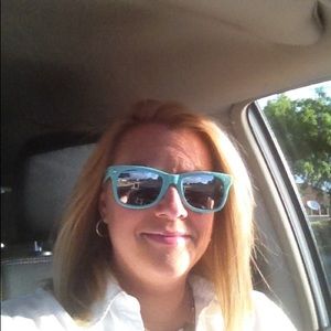 Meet your Posher, Traci