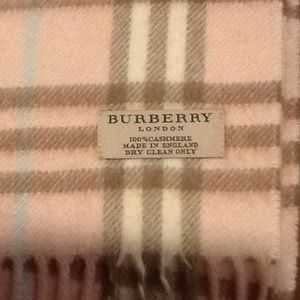 Burberry Scarf. 100% Cashmere
