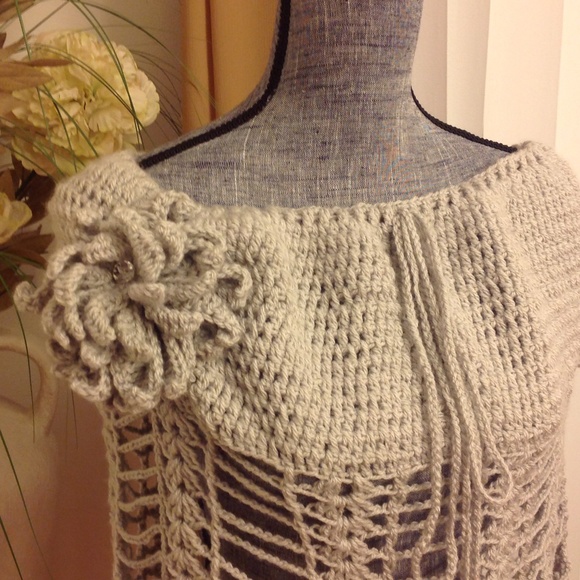 Reserved-HP 5/16 NEW "THE SANDRA" HANDMADE  PONCHO - Picture 2 of 4