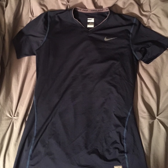Nike pro tshirt