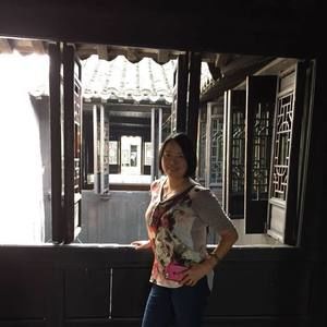 Meet your Posher, Jennifer