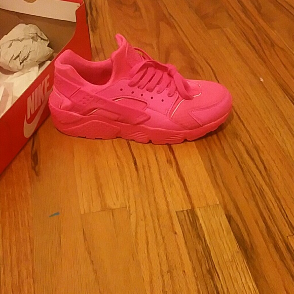 PINK HUARAUCHES