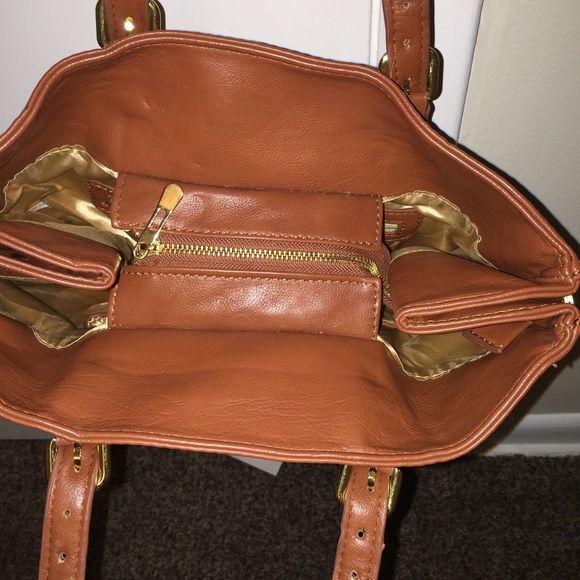 Inspired Michael Kors purse - Picture 2 of 2