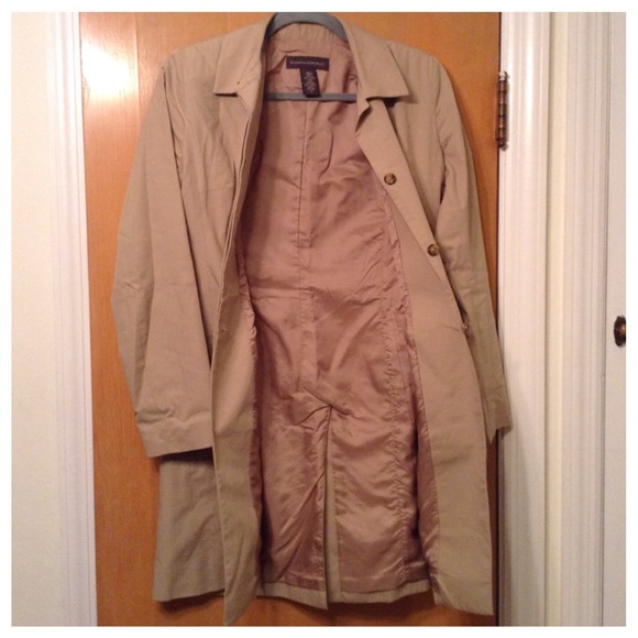 Banana Republic Tan Trench Coat - Picture 2 of 4