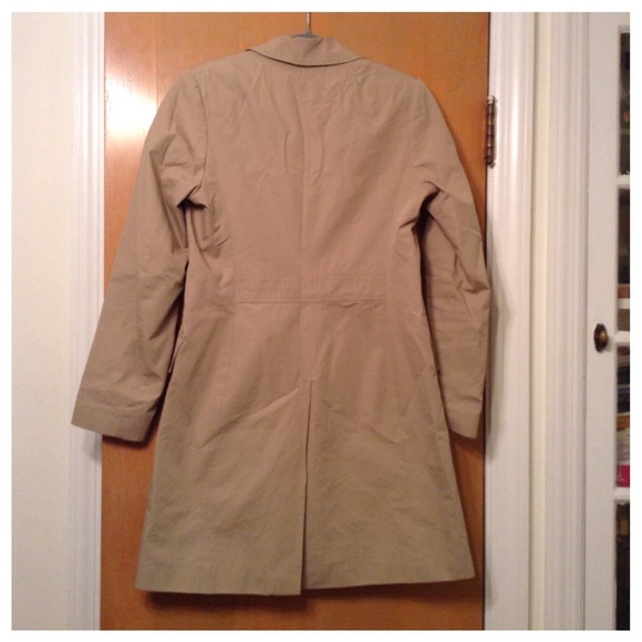 Banana Republic Tan Trench Coat - Picture 3 of 4