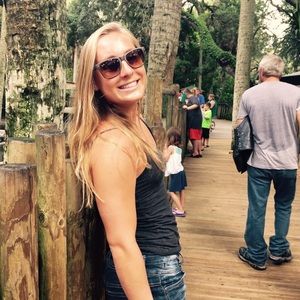 Meet your Posher, Annika