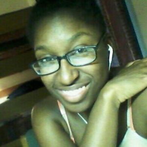 Meet your Posher, Dionna