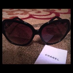 Pearl CHANEL Sunglasses