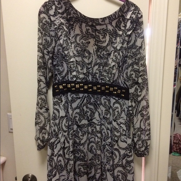 Black and white print dress
