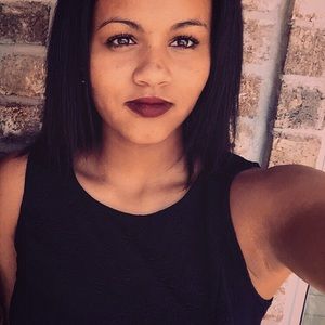 Meet your Posher, Ana