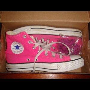 BRAND NEW. Pink High Top Converse