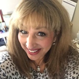 Meet your Posher, Denise