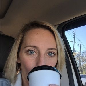 Meet your Posher, Jobeth