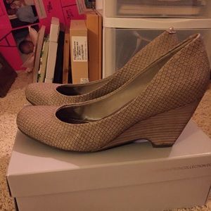 Jessica Simpson wedges