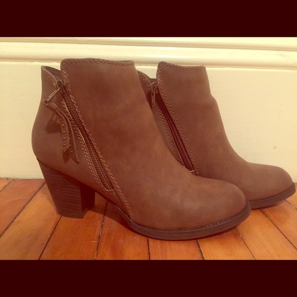 Brand New Just Fab Boots