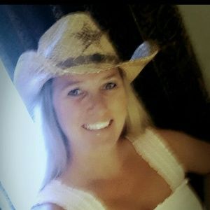 Meet your Posher, Heidi