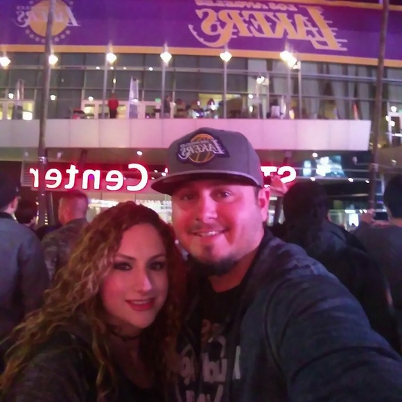 MEET YOUR POSHER, SARA - Picture 7 of 9