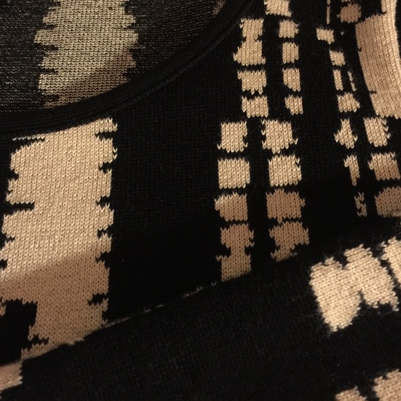 Patterened Sweater Mini Dress - Picture 3 of 3