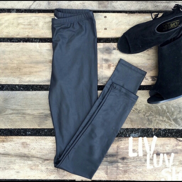 Liquid leggings